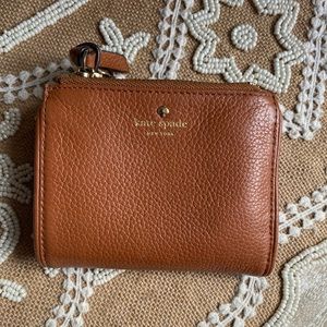 kate spade bifold wallet- brown/tan